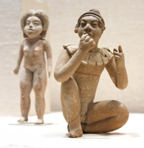 Xochipala-style Figurines «  Trafficking Culture